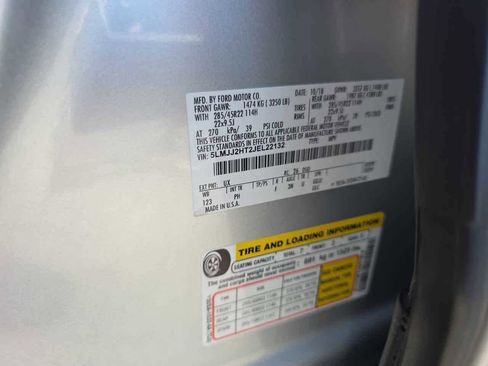 Used 2018 Lincoln Navigator Select w/ Technology Package image 30