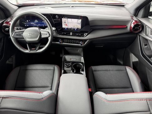 Used 2025 Chevrolet Equinox RS w/ Safety and Technology Package FWD image 30
