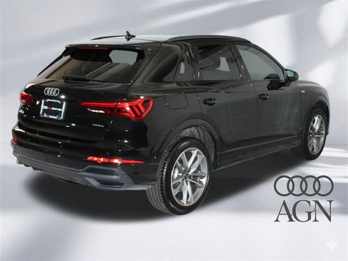Certified 2025 Audi Q3 2.0T Premium w/ Convenience Package image 10