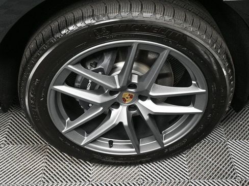 Certified 2026 Porsche Macan image 39