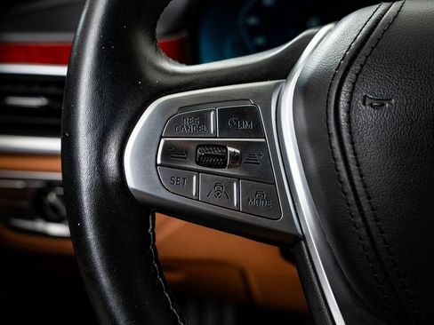 Certified 2022 BMW ALPINA B7 xDrive w/ Luxury Rear Seating Package image 31