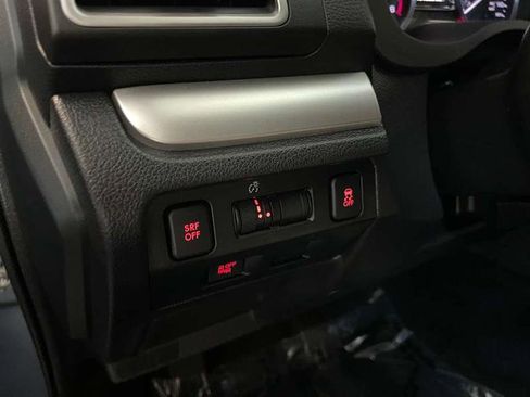 Used 2017 Subaru Crosstrek 2.0i Premium image 17