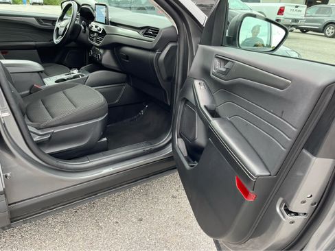 Used 2025 Ford Escape Active AWD/4WD image 29