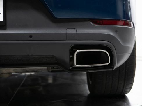 Certified 2024 Porsche Cayenne Coupe image 39