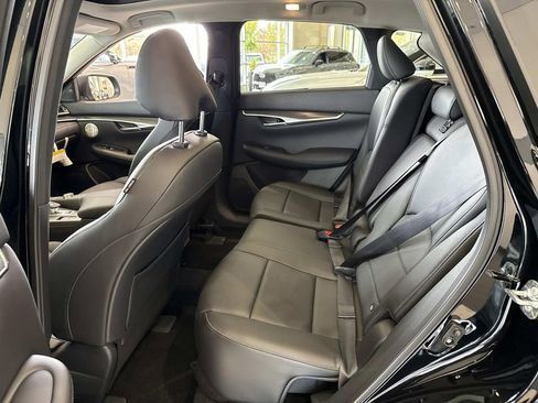 New 2025 INFINITI QX50 Luxe w/ Accent Package image 14