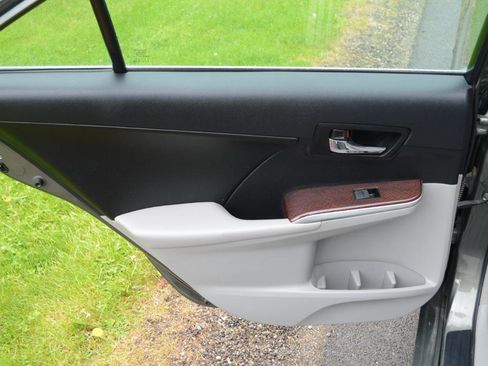 Used 2014 Toyota Camry XLE FWD image 20