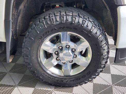 Used 2016 GMC Sierra 3500 Denali w/ Duramax Plus Package image 9