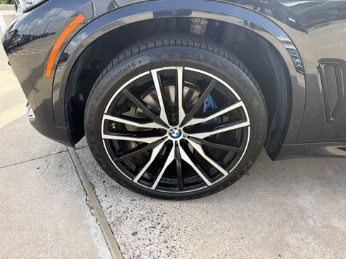 Used 2023 BMW X5 xDrive40i w/ M Sport Package AWD/4WD image 12