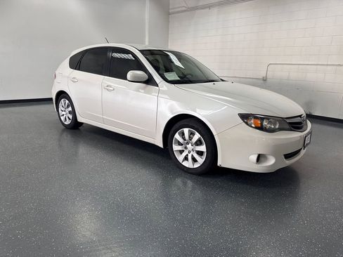 Used 2010 Subaru Impreza 2.5i image 2