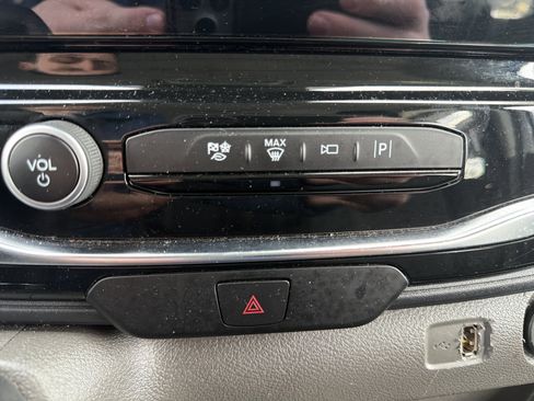 Used 2023 Ford Transit 350 XLT image 26