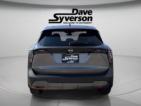 New 2025 Nissan Kicks SV image 3