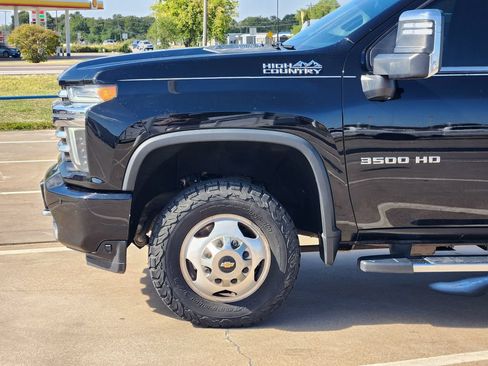 Used 2022 Chevrolet Silverado 3500 High Country w/ Safety Package II AWD/4WD image 9