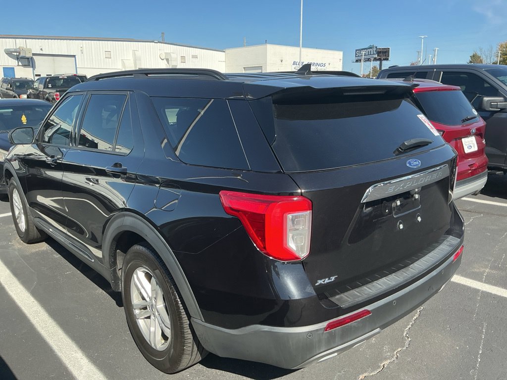 Used 2023 Ford Explorer XLT w/ Equipment Group 202A RWD image 5