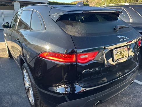 Used 2018 Jaguar F-PACE R-Sport image 8