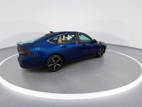 Used 2023 Honda Accord Sport image 8