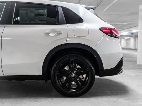 Used 2026 Honda HR-V Sport image 15