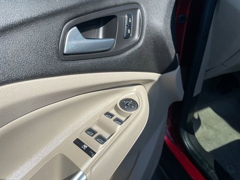 Used 2014 Ford C-MAX SEL w/ Equipment Group 302A FWD image 11