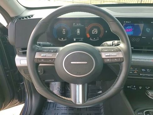Used 2025 Hyundai Kona SEL image 19