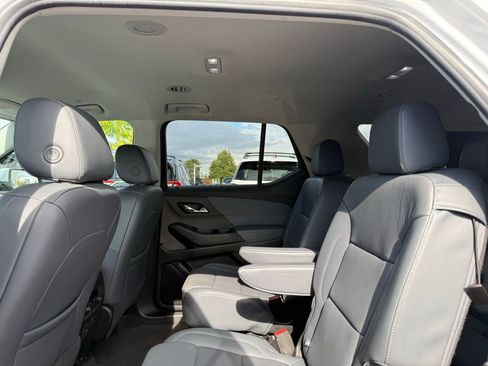 Used 2019 Chevrolet Traverse LT w/ LT Premium Package image 13