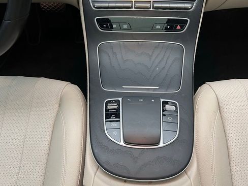 Used 2023 Mercedes-Benz E 350 4MATIC Sedan image 11