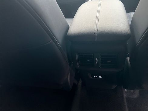 Used 2025 Toyota RAV4 XLE Premium image 21