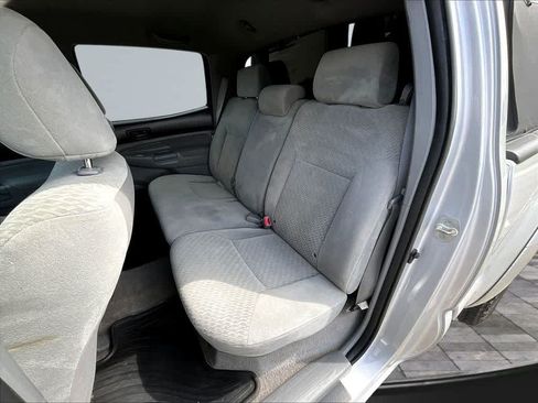 Used 2011 Toyota Tacoma 4x4 Double Cab w/ SR5 Pkg #2 image 23