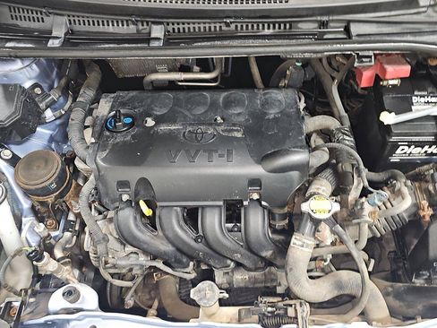 Used 2014 Toyota Yaris LE FWD image 9
