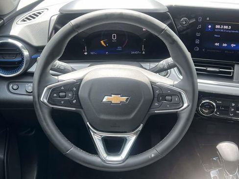 Used 2024 Chevrolet Trax LT w/ Driver Confidence Package image 15