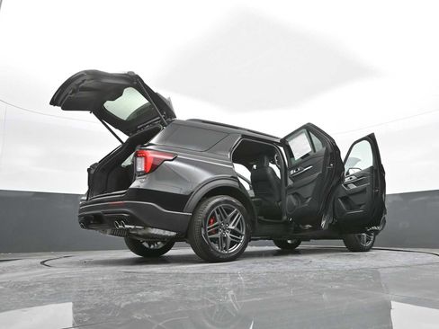 New 2026 Ford Explorer ST w/ Sun And Sound Package image 68