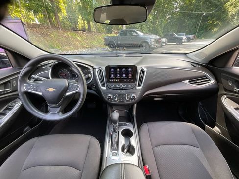 Used 2024 Chevrolet Malibu LT FWD image 18