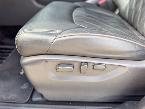 Used 2024 Nissan Armada Platinum w/ Captain's Chairs Package image 27