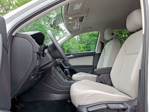 Used 2020 Volkswagen Tiguan S FWD image 14