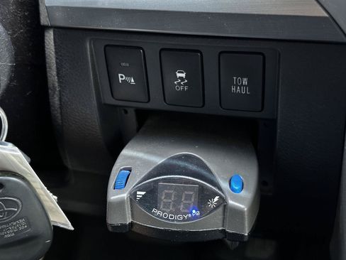 Used 2015 Toyota Tundra Platinum AWD/4WD image 15