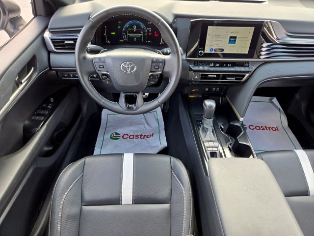 Used 2025 Toyota Camry SE FWD image 14