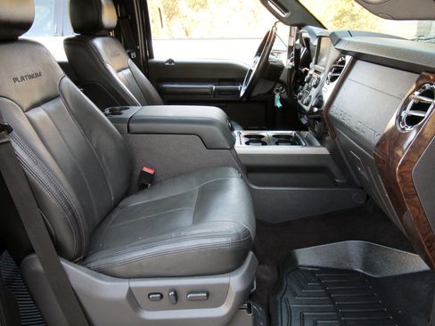 Used 2015 Ford F350 Platinum image 42