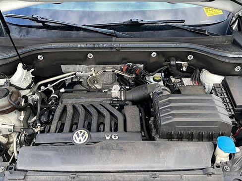 Used 2019 Volkswagen Atlas SE w/ Towing Package AWD/4WD image 9