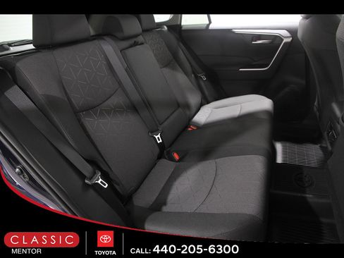 Used 2024 Toyota RAV4 XLE AWD/4WD image 18