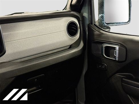 Used 2024 Jeep Wrangler Unlimited w/ Convenience Group image 23