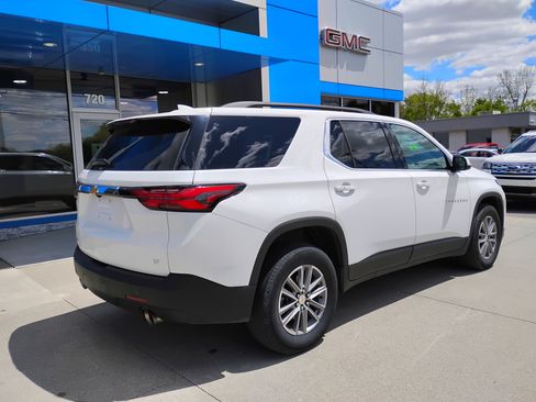 Used 2023 Chevrolet Traverse LT FWD image 11