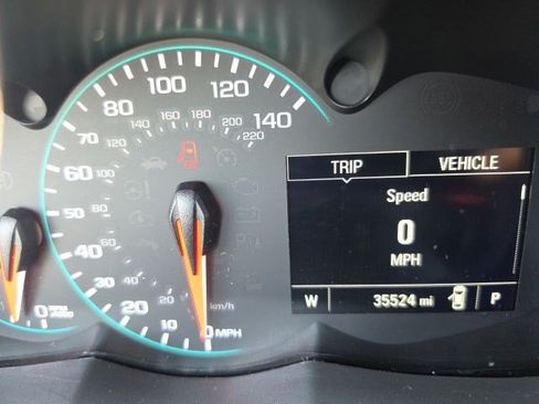 Used 2022 Chevrolet Trax LT w/ LT Convenience Package AWD/4WD image 6