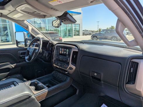 Used 2019 GMC Sierra 3500 Denali w/ Duramax Plus Package AWD/4WD image 40