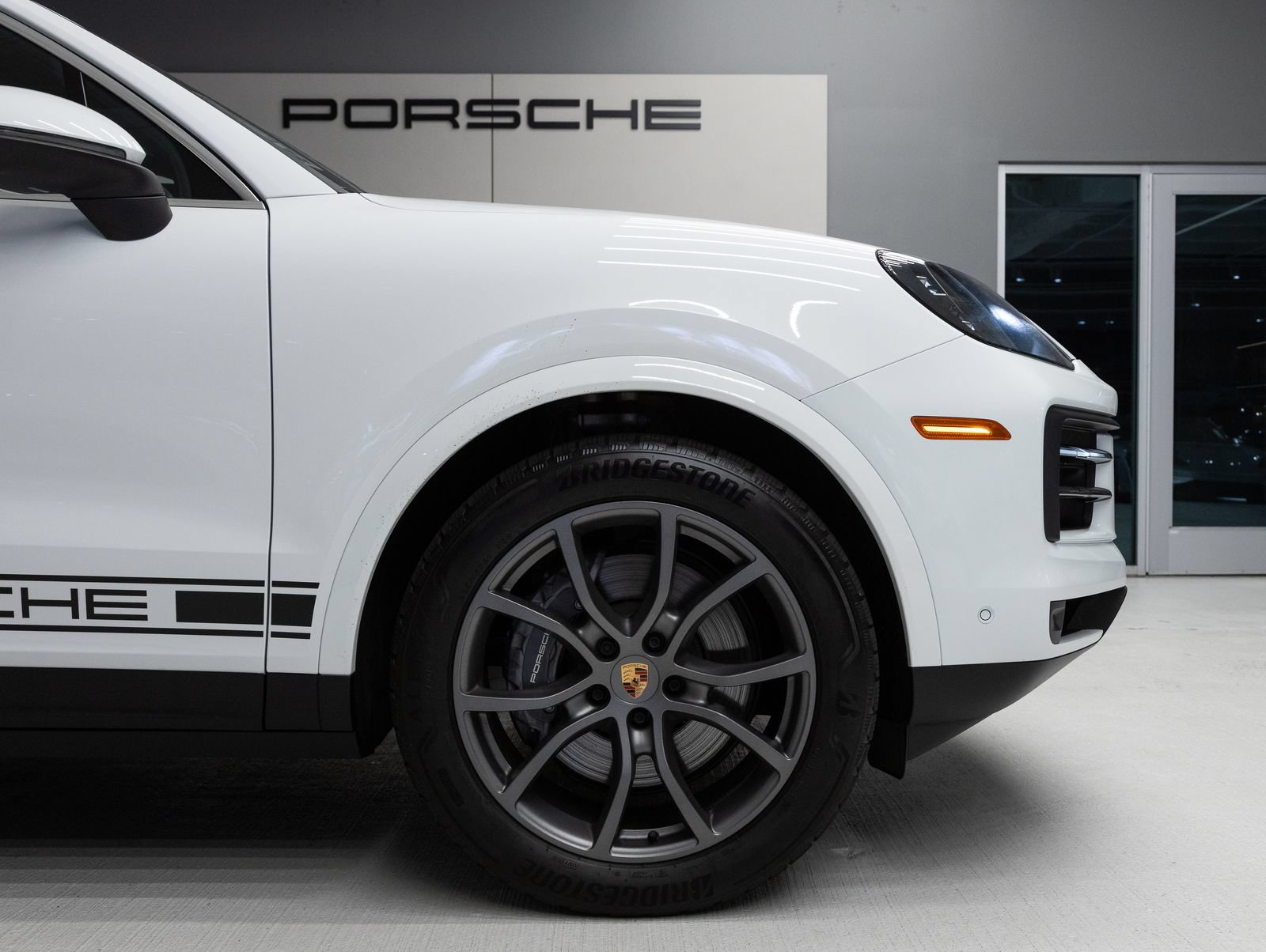 Certified 2025 Porsche Cayenne AWD/4WD image 11