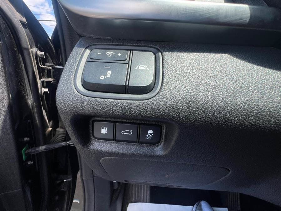 Used 2018 Kia Optima SX w/ Technology Package FWD image 13