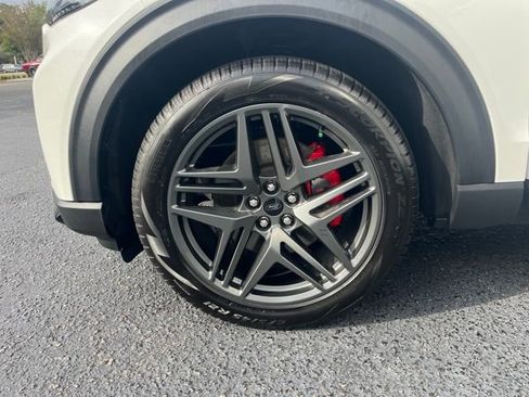 Used 2025 Ford Explorer ST-Line w/ Premium Package image 30