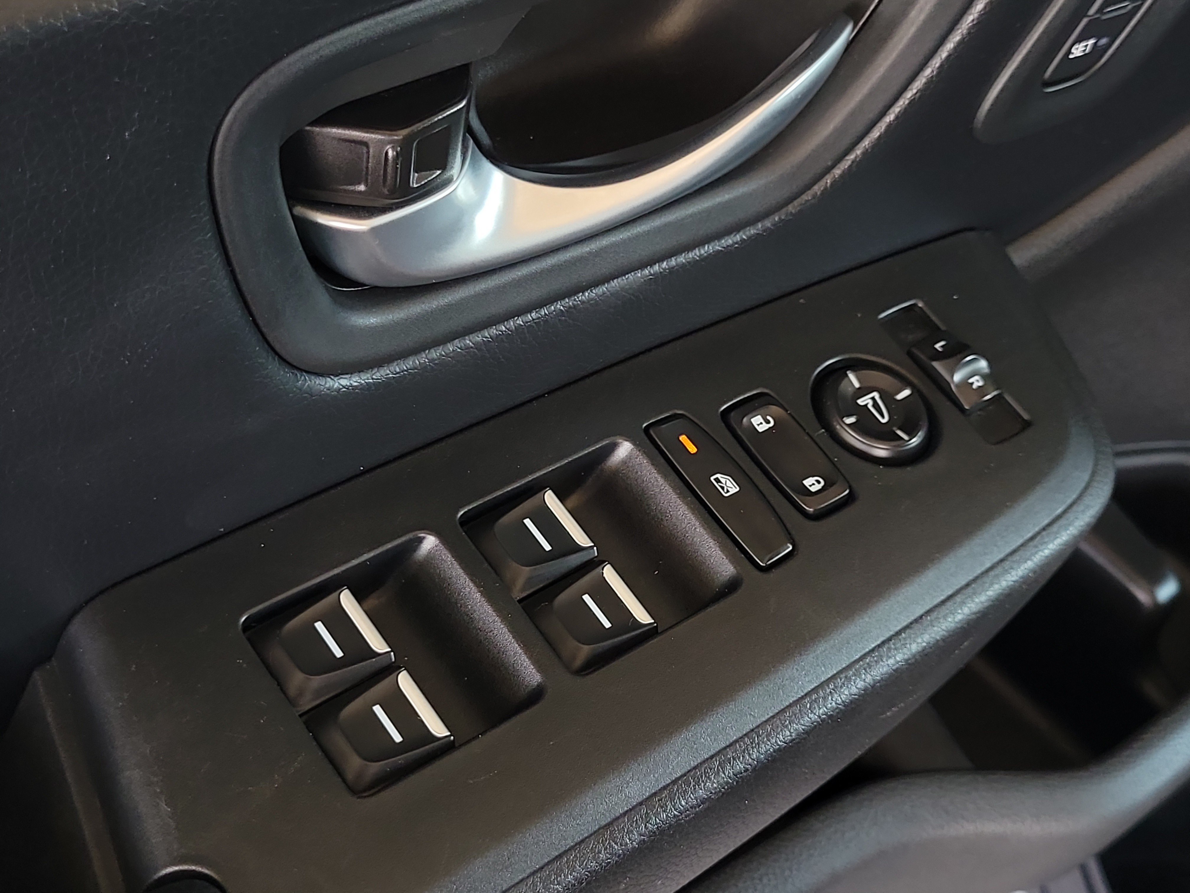 Used 2024 Honda Pilot EX-L image 17