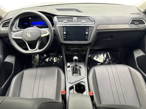 Used 2023 Volkswagen Tiguan SE w/ Panoramic Sunroof Package FWD image 54