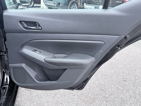 Used 2025 Nissan Altima 2.5 SV FWD image 29