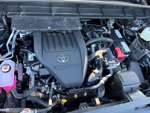 Used 2023 Toyota Highlander Limited AWD/4WD image 31