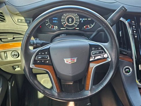 Used 2017 Cadillac Escalade Premium Luxury AWD/4WD image 22