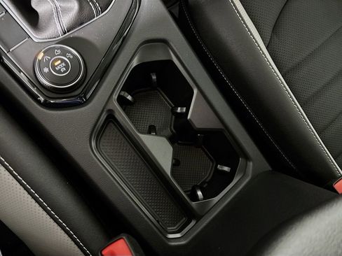 New 2025 Volkswagen Taos SEL image 15